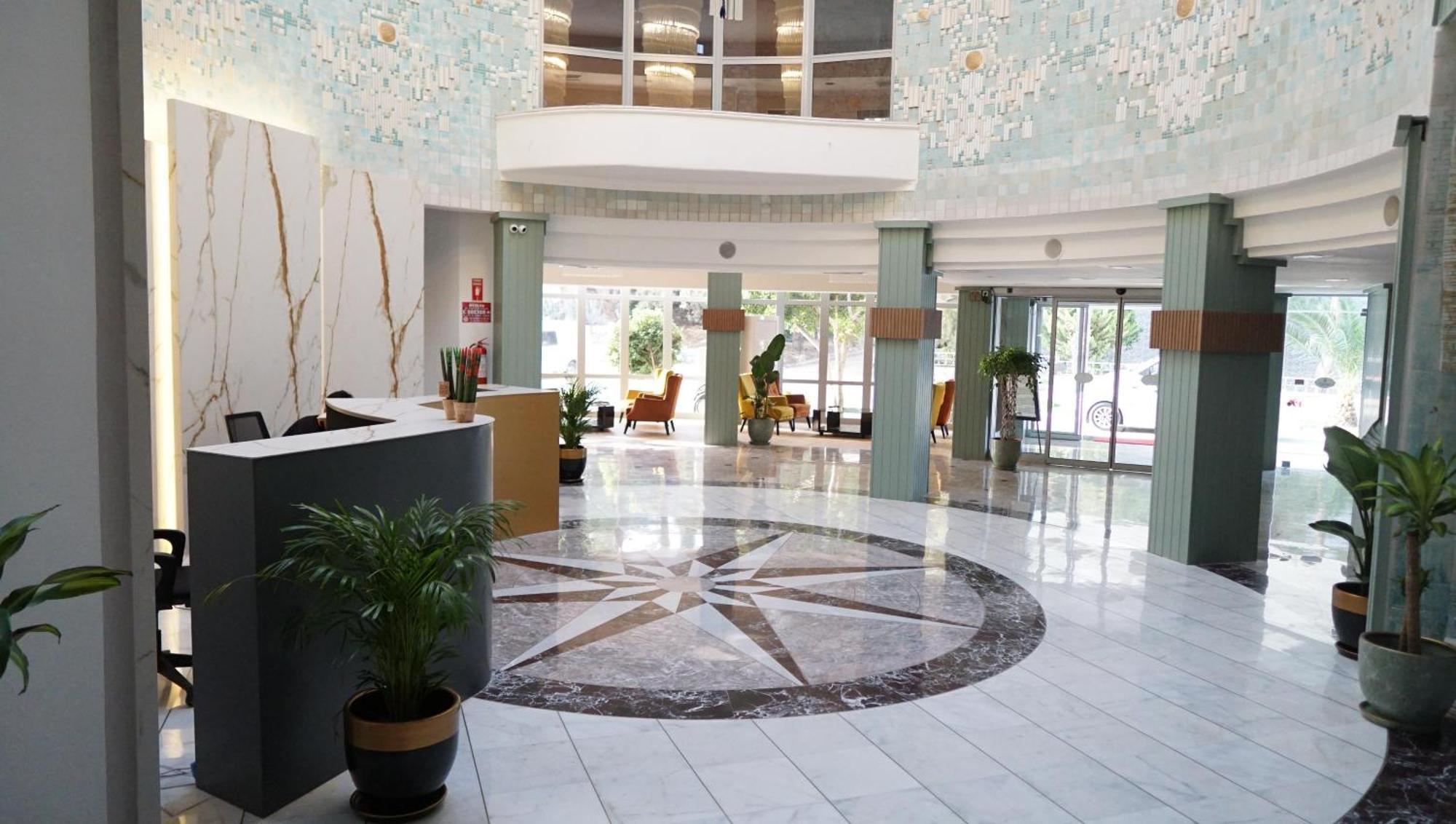 Ada Newday Resort Hotel 库萨达斯 外观 照片