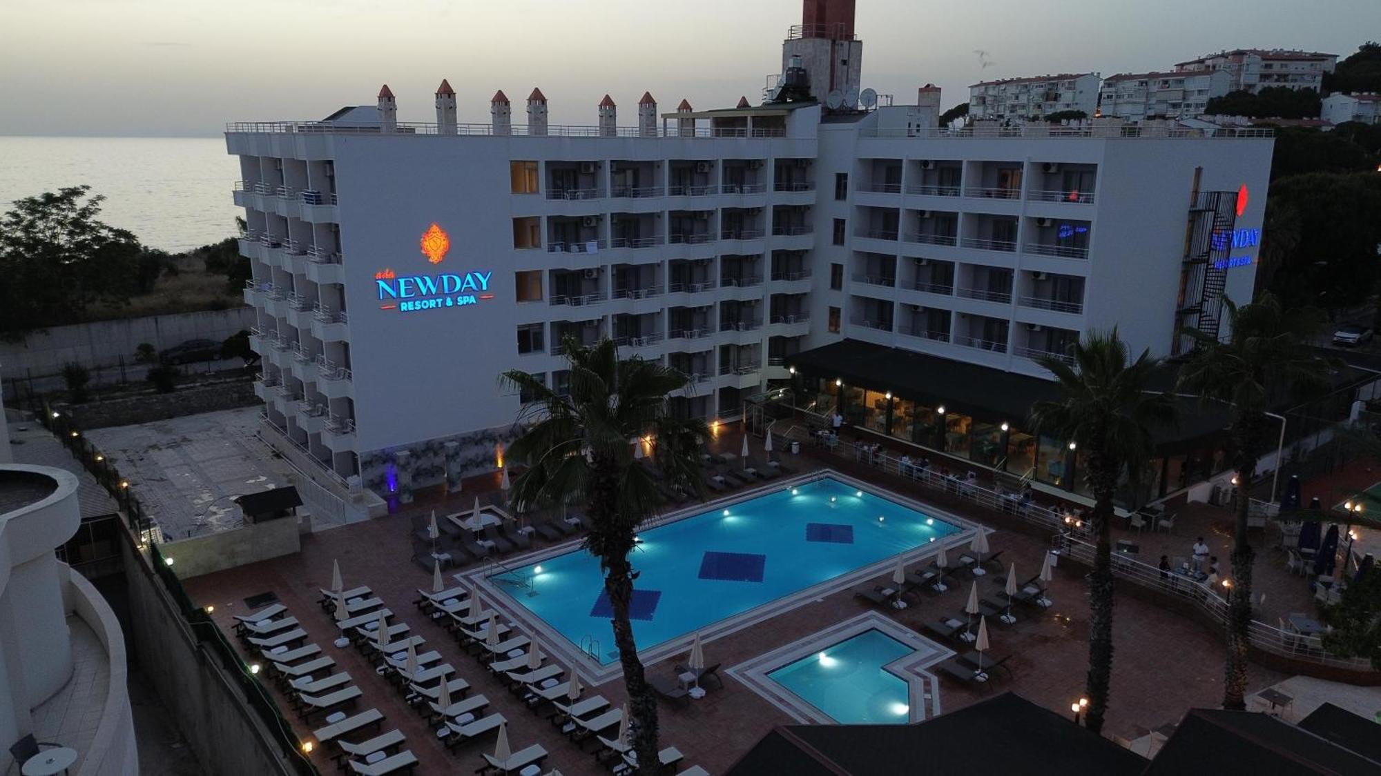 Ada Newday Resort Hotel 库萨达斯 外观 照片